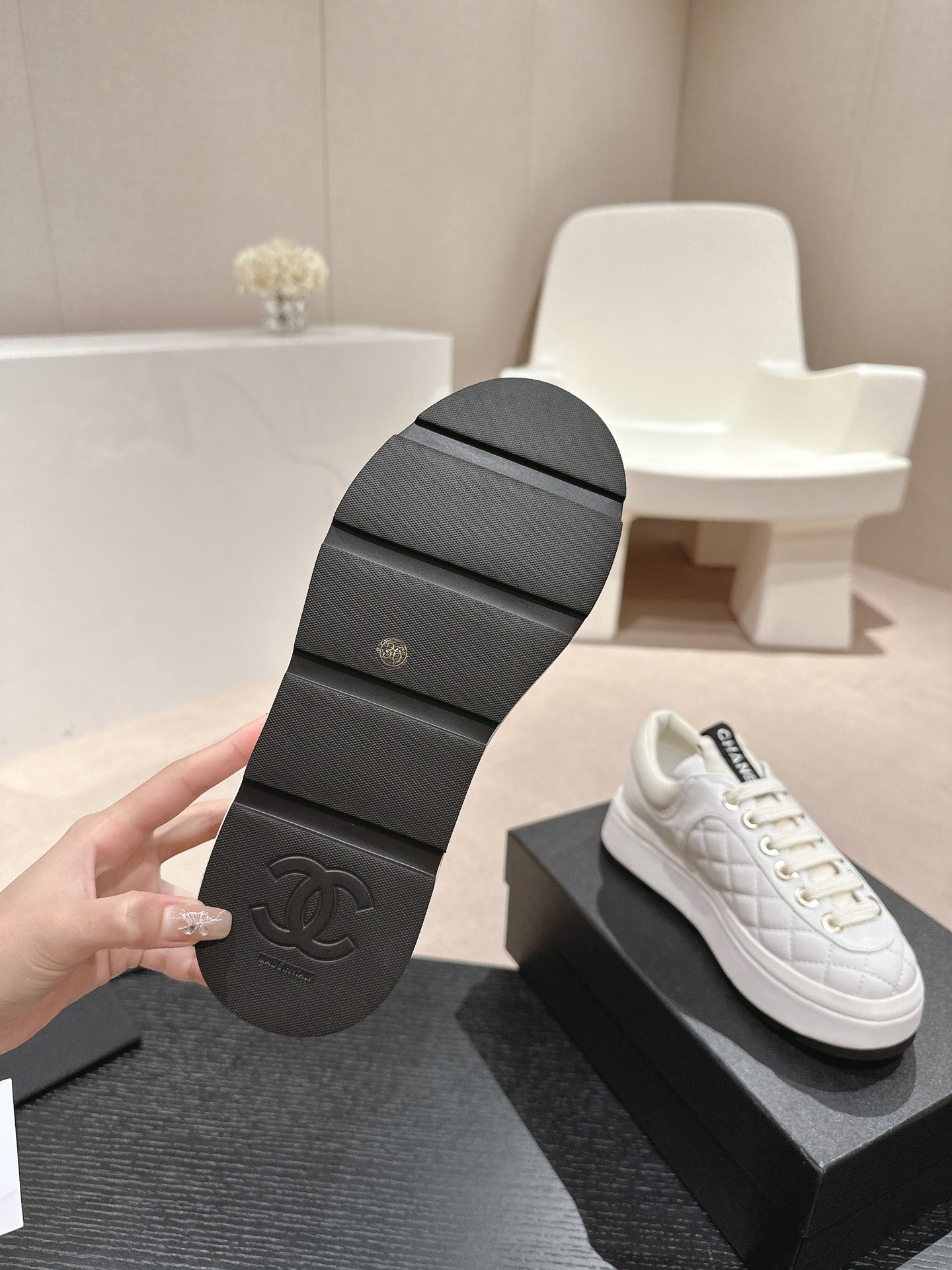 Women's high heels